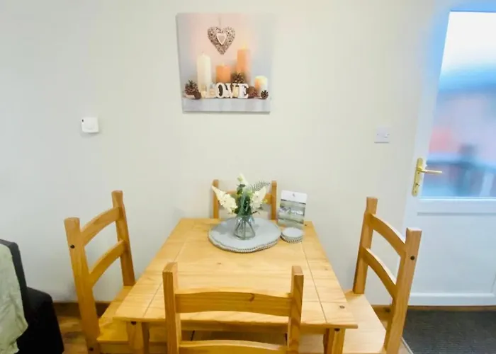 Lilly With Hot Tub *