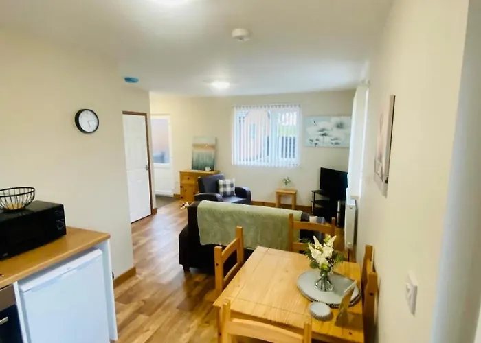 Lilly With Hot Tub Semesterbostad *