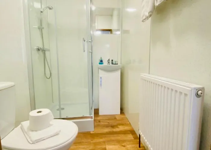 Lilly With Hot Tub York