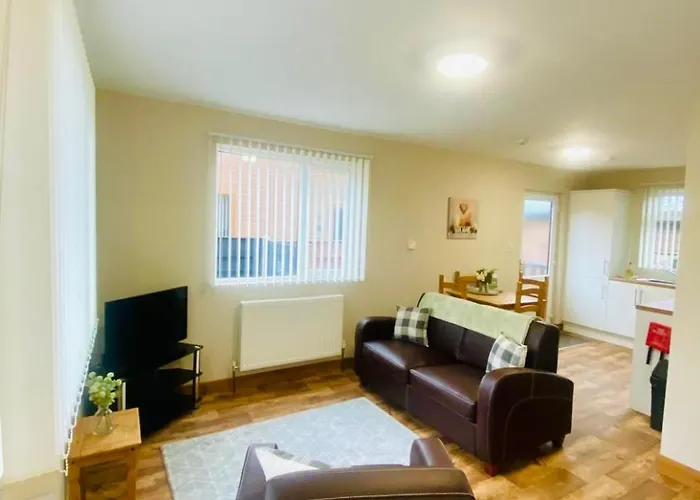 Lilly With Hot Tub York